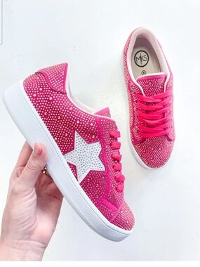 Makers Fashion Now Hot Pink Crystal Star Lace-Up Sneakers Size 10